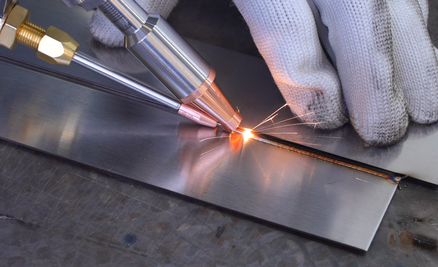 how does laser welding work